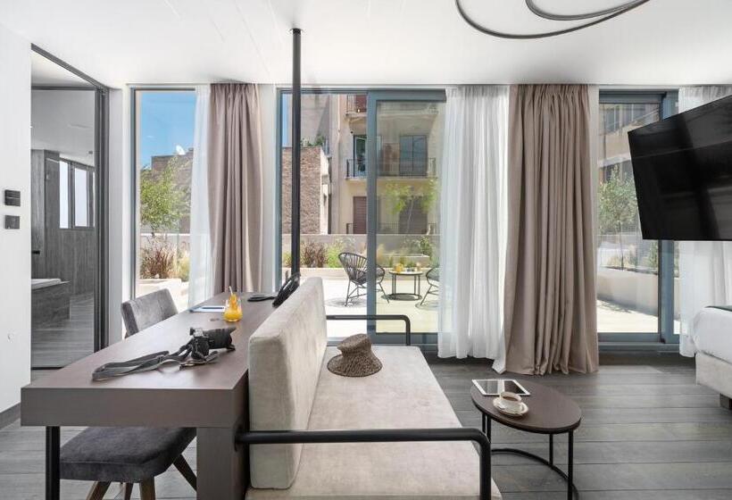 带按摩浴盆的套房, Hellenic Vibes Smart