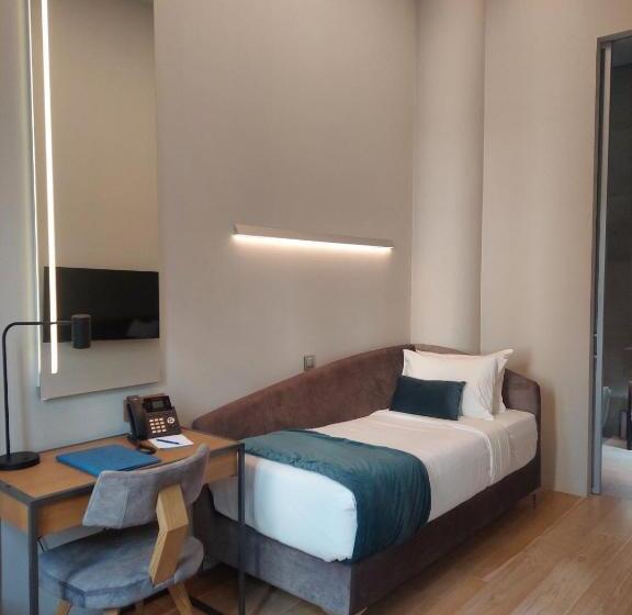 单人基本间, Hellenic Vibes Smart