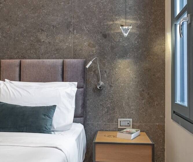 标准间, Hellenic Vibes Smart