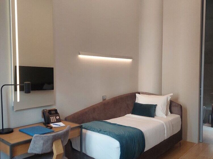 标准单人间, Hellenic Vibes Smart