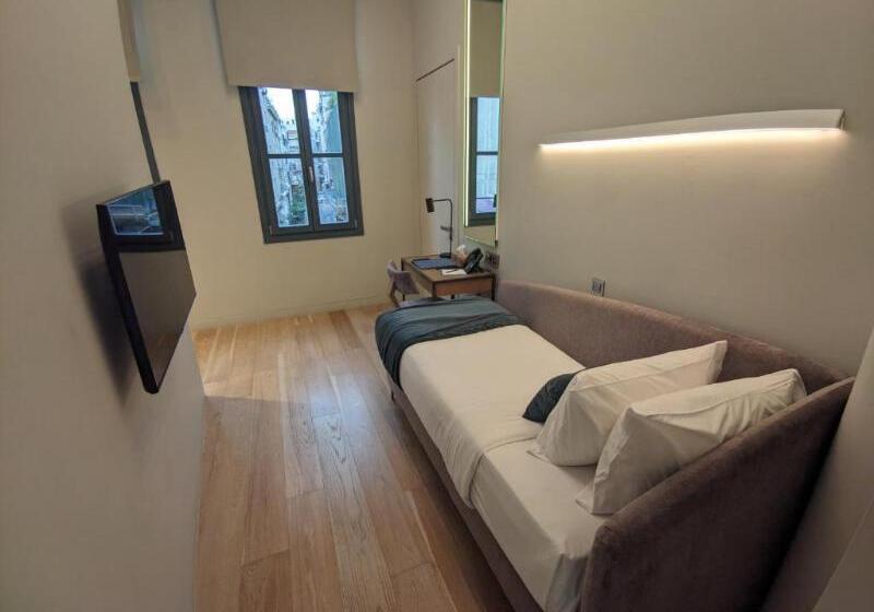 标准单人间, Hellenic Vibes Smart