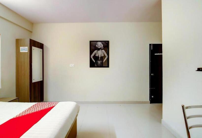 Quarto Triplo Clássico, Mohan Residency