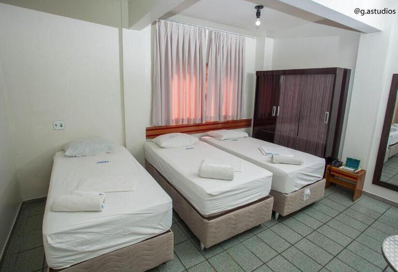 三人经典房间, Zurique