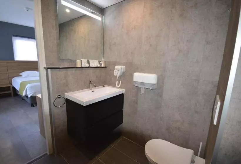 Superior Kolmen Hengen Huone, Atlas Hotel Holiday