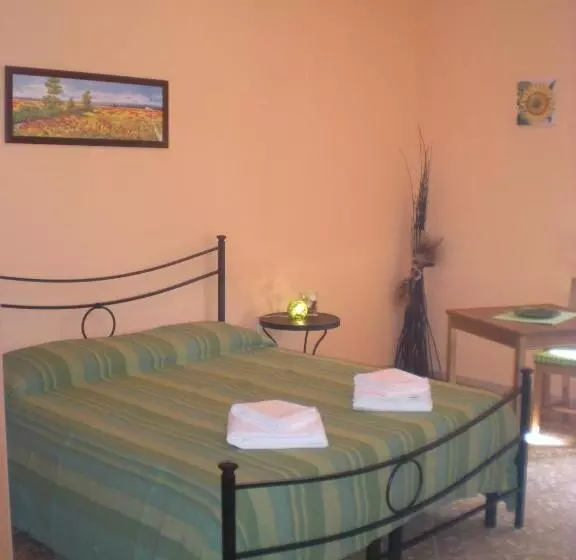 اتاق استاندارد با سرویس بهداشتی مشترک, B&b Gate 52