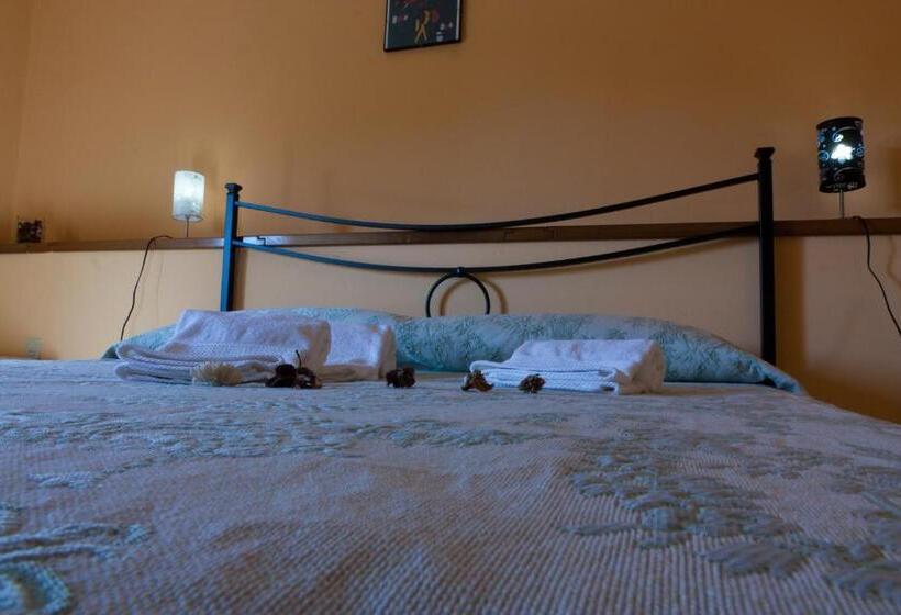 اتاق استاندارد با سرویس بهداشتی مشترک, B&b Gate 52