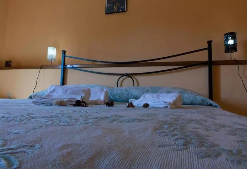 اتاق استاندارد با سرویس بهداشتی مشترک, B&b Gate 52