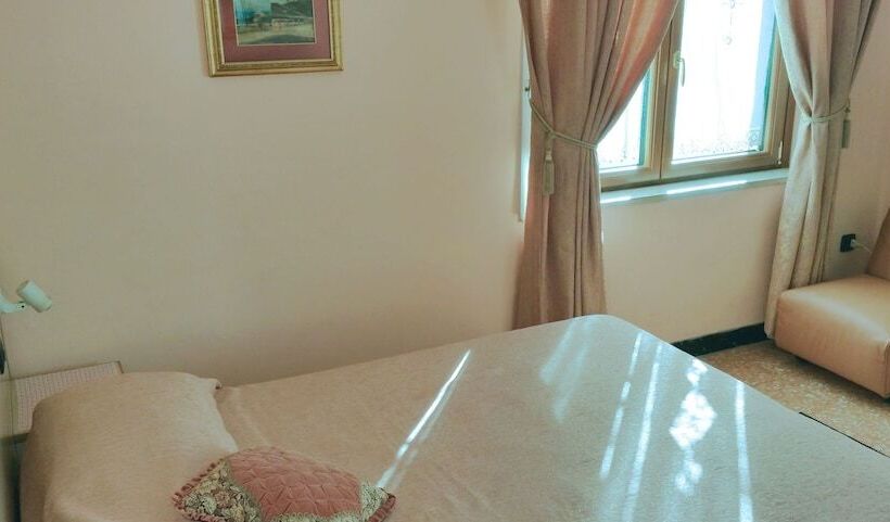 חדר סטנדרט לשלושה עם נוף לגינה, Villa Pollio