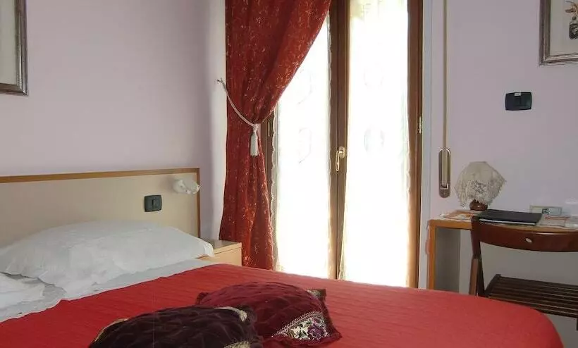 庭の見えるシングルルーム, Villa Pollio