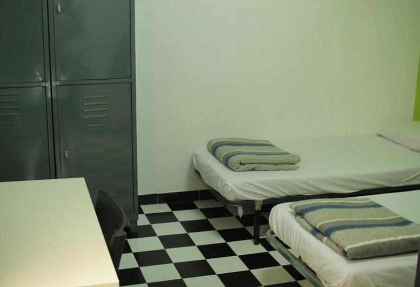 اتاق خانوادگی با سرویس بهداشتی مشترک, Hostel New York