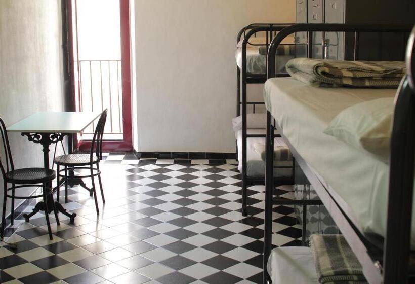 اتاق استاندارد, Hostel New York