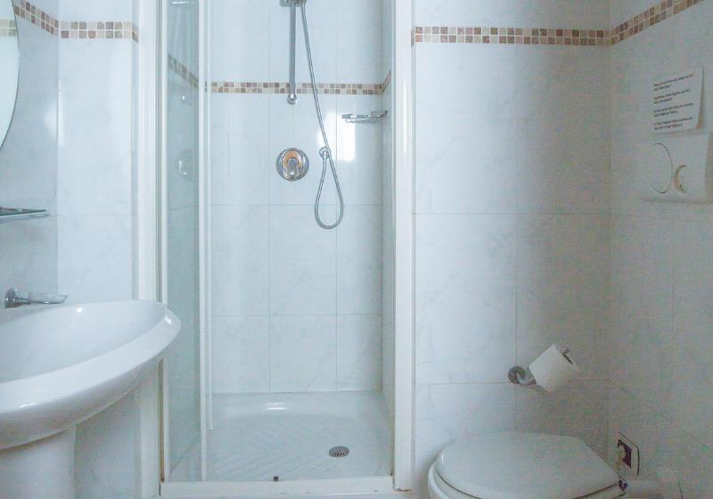 اتاق استاندارد چهار تخته, Angelica Firenze