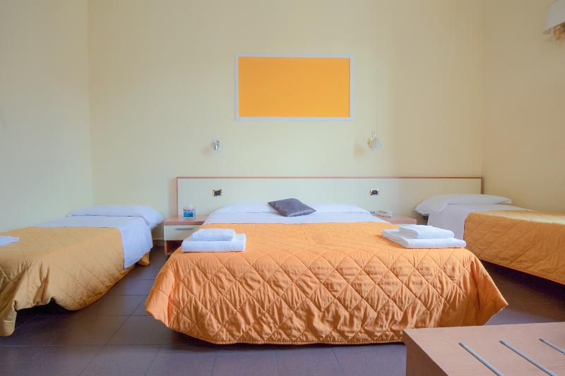 اتاق استاندارد چهار تخته, Angelica Firenze