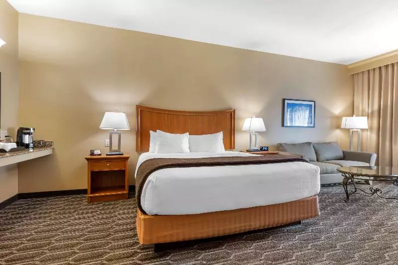 Standard-huone King-vuode, Best Western Plus Swiss Chalet Hotel & Suites