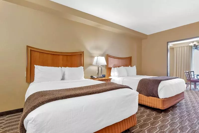 Sviitti King-vuode, Best Western Plus Swiss Chalet Hotel & Suites