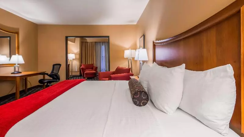 Sviitti King-vuode, Best Western Plus Swiss Chalet Hotel & Suites