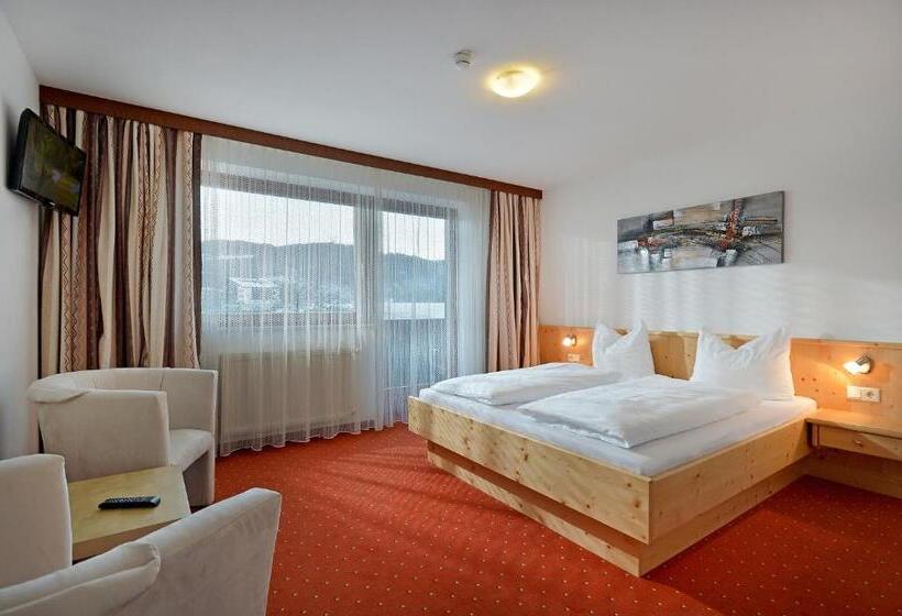 Номер Deluxe с Балконом, Edelweiss