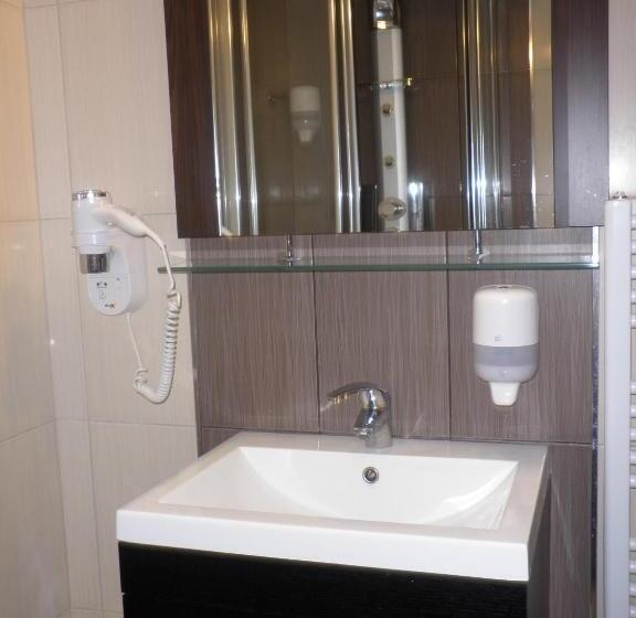 اتاق استاندارد یک نفره, Morning Star