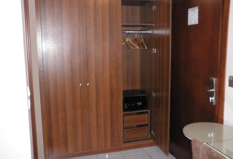 اتاق استاندارد سه نفره, Morning Star