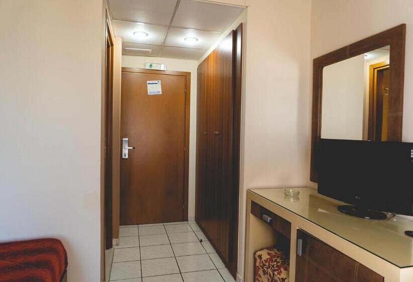 اتاق استاندارد سه نفره, Morning Star