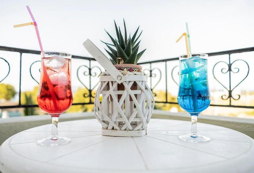 اتاق استاندارد سه نفره, Morning Star