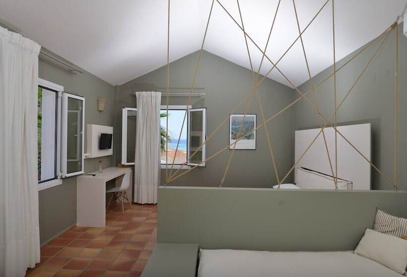 Triple Room Sea View, Mounda Beach