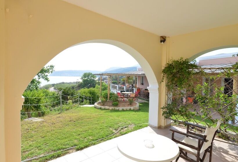 Triple Room Sea View, Mounda Beach