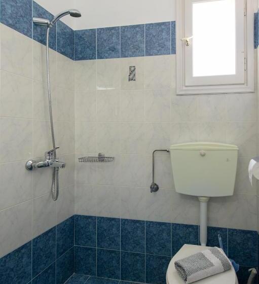 شقة غرفة واحدة, Morpheas Pension Rooms & Apartments