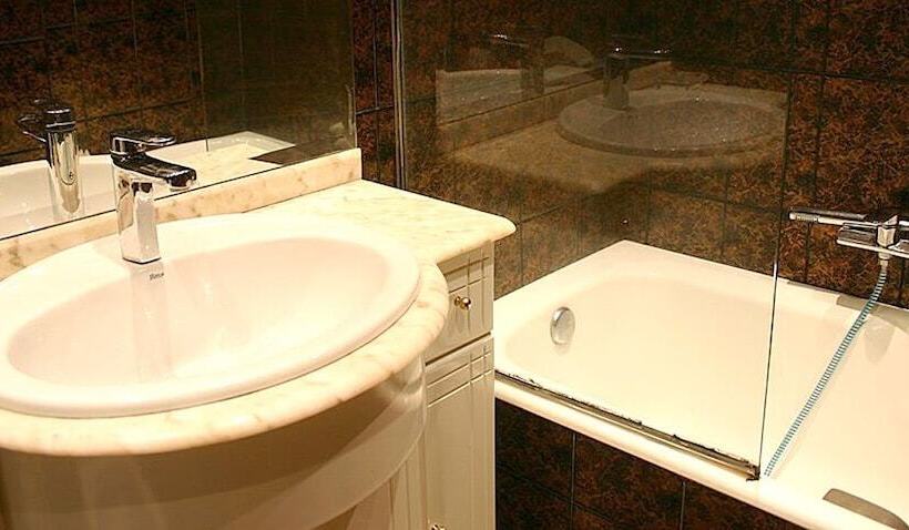 스탠다드 룸 공동 욕실, Pension Aries