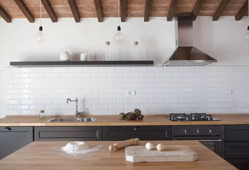 Standard-studio, Quercia Al Poggio