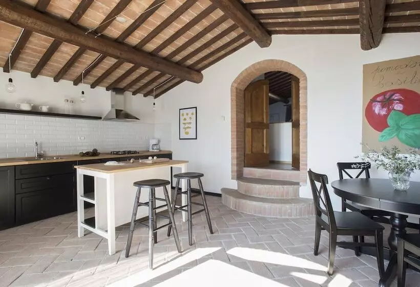 Standard-studio, Quercia Al Poggio