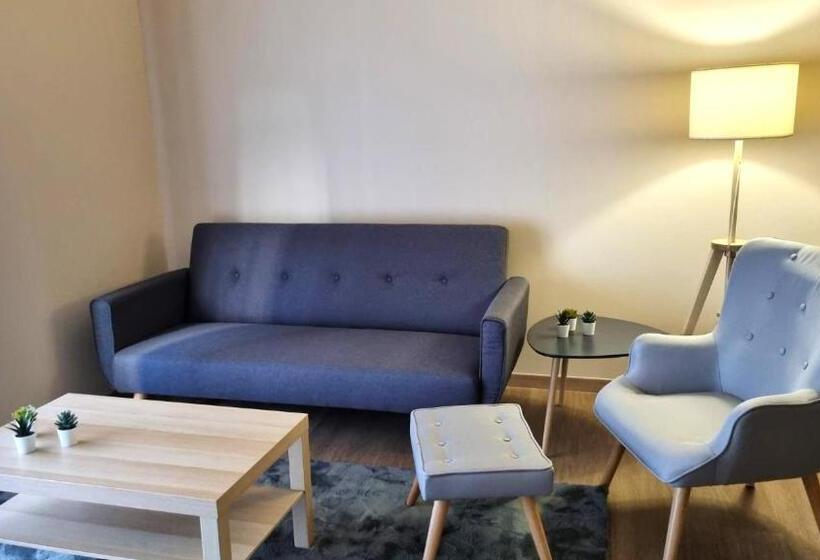 آپارتمان 3 خوابه, Residencia Universitaria Damia Bonet