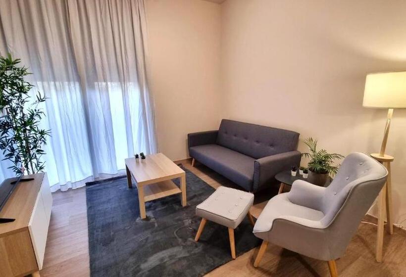 شقة 3 غرف, Residencia Universitaria Damia Bonet