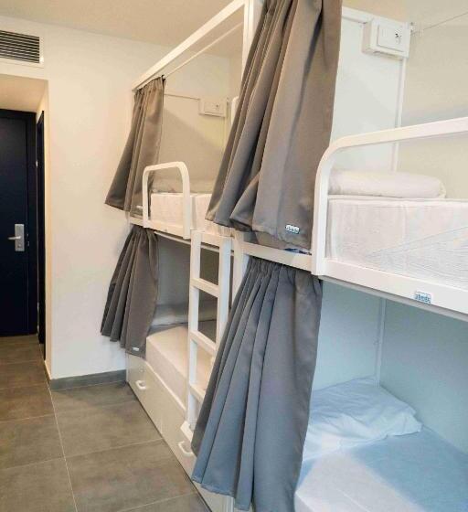 Кровать в Общей Комнате, Sea Hostel Barcelona
