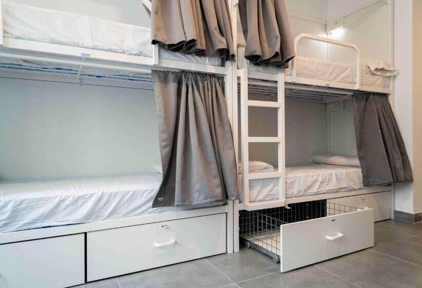 Кровать в Общей Комнате, Sea Hostel Barcelona