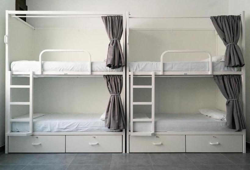 اتاق استاندارد چهار تخته, Sea Hostel Barcelona