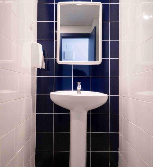 Четырехместный Номер Стандарт, Sea Hostel Barcelona