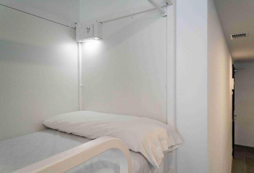 Четырехместный Номер Стандарт, Sea Hostel Barcelona