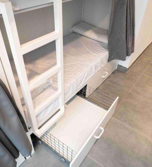 اتاق استاندارد چهار تخته, Sea Hostel Barcelona