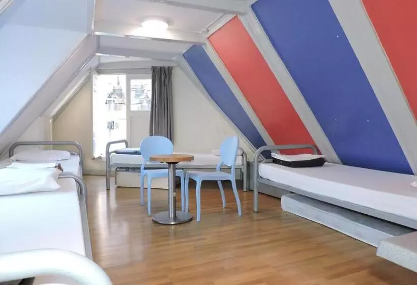 スタンダードルーム, The White Tulip Hostel