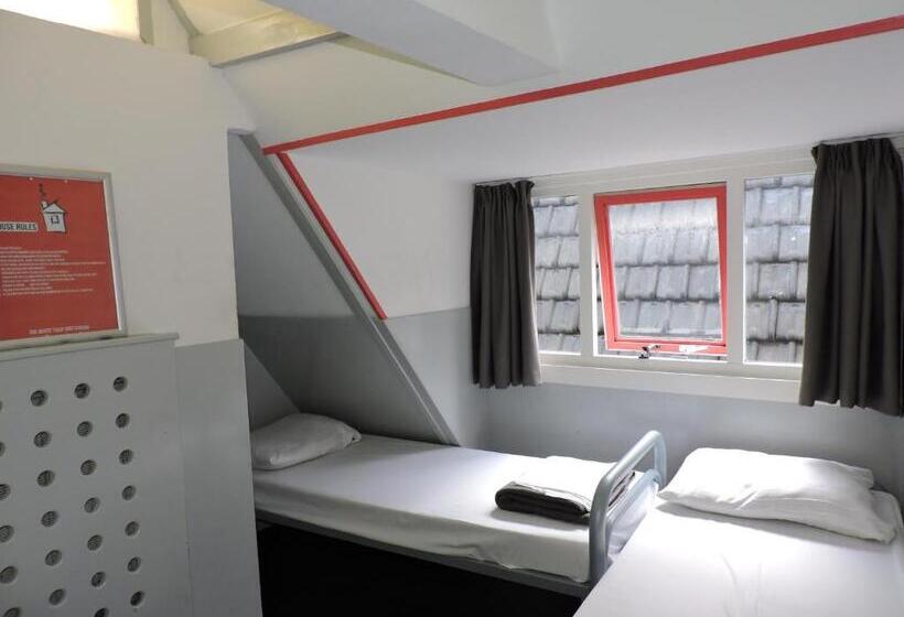 غرفة قياسية سرير بطابقين مزودة بحمام مشترك, The White Tulip Hostel