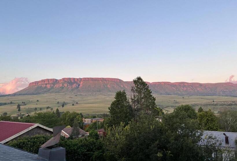 스탠다드 룸 킹사이즈 침대, The Raz