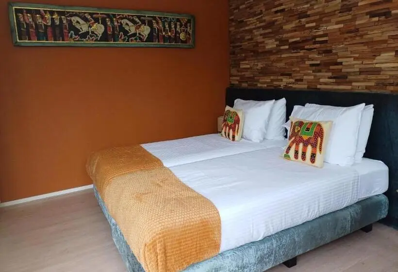 デラックスルーム, East Meets West Bed And Breakfast