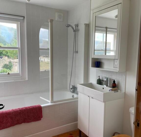 Номер Стандарт Вид на Горы, Ladyurd Farmhouse