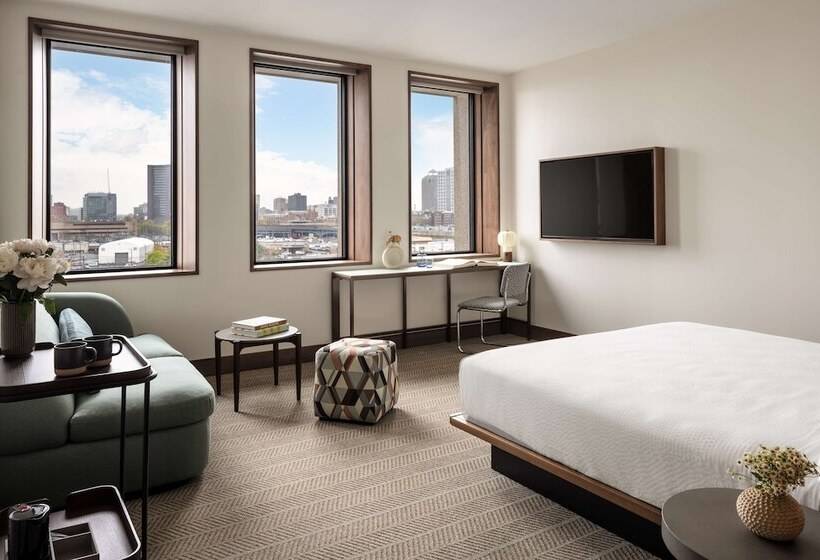 اتاق دلوکس مخصوص معلولین, Marcel New Haven, Tapestry Collection By Hilton