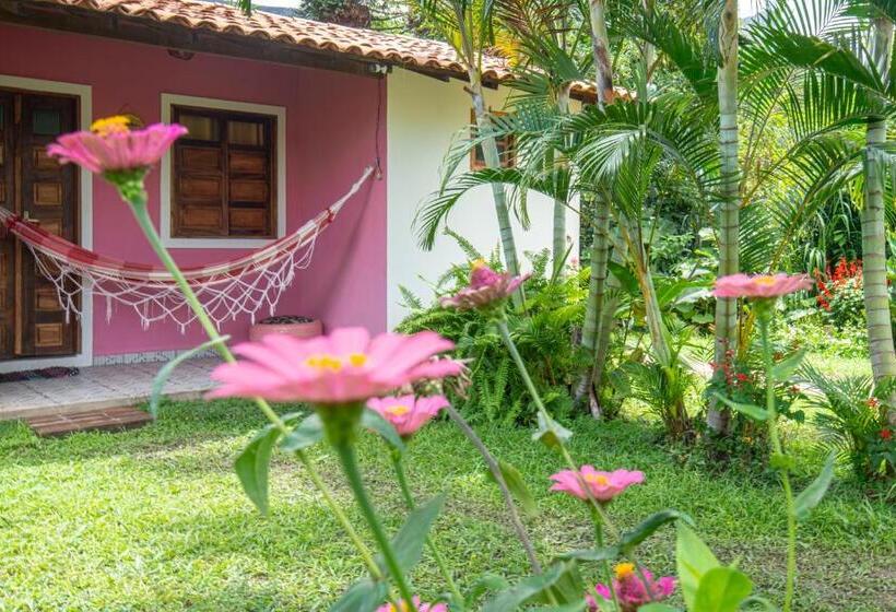 חדר סטנדרט לשלושה עם נוף לגינה, Pousada Aconchego