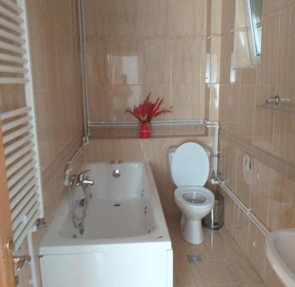 ファミリールーム, Miraj