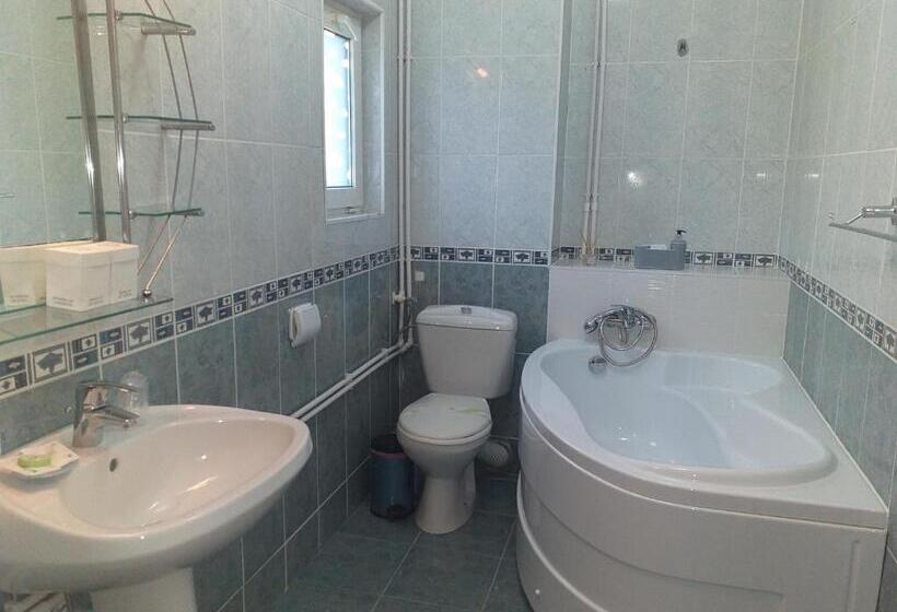 キングサイズベッドのスタンダードルーム, Miraj