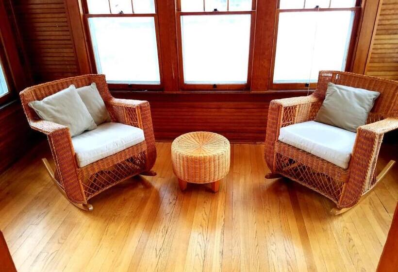 جناح ديلوكس, Franklin Manor Bed And Breakfast