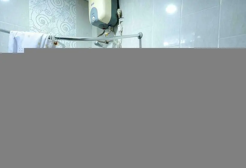 اتاق لوکس, Reddoorz @ Avros Guest House Medan